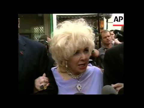 Video: Liz Taylor hniav nyiaj hniav kub nthuav qhia yuav tsum muaj nyob rau hauv Moscow