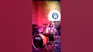 KAPTEN band - Lagu sexy -Drum live minus one @ the Wood cafe Bandung