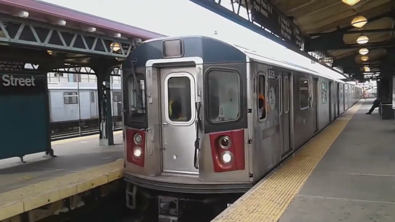 R142 2 Train making a stop at East 180th Street