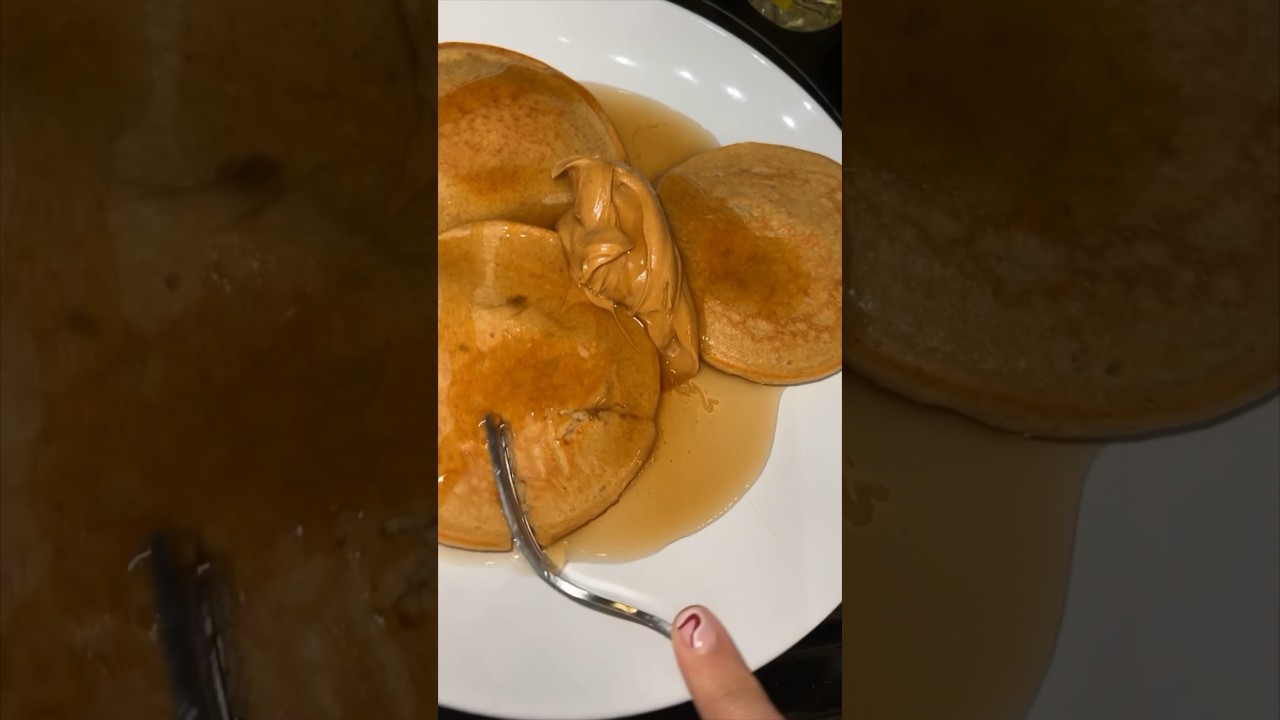 egg + pb = PANCAKES 🥞