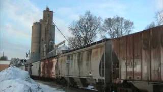 A SOO SD60 rolls NB through Erie with a great horn!!!!!MOV0E4.MOD