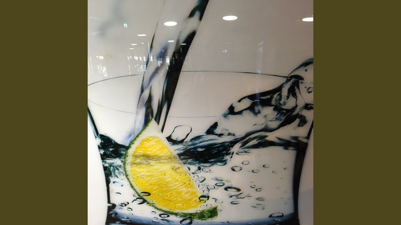 Guarda Saxy Strings su YouTube Guarda Saxy Strings su YouTube