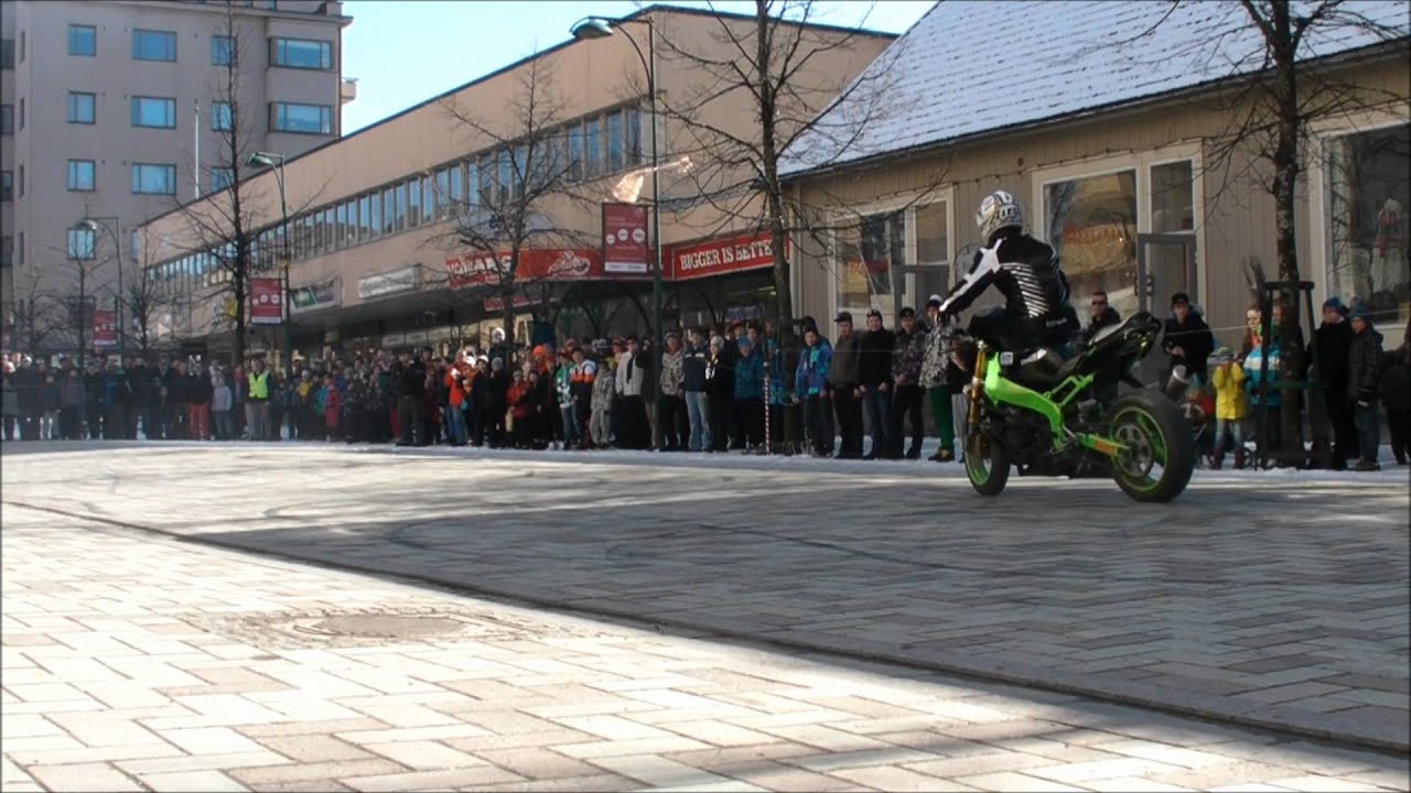 Bild från Halpa Halli Show 7.4.2012