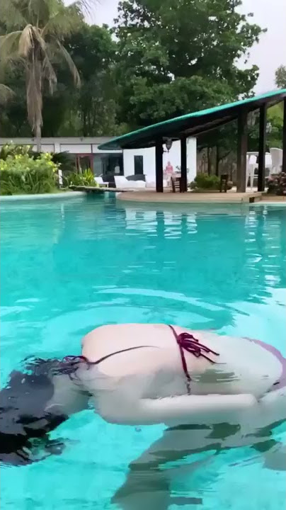Giorgia Andriani HOT Swimming #Shorts | Hungama Shorts