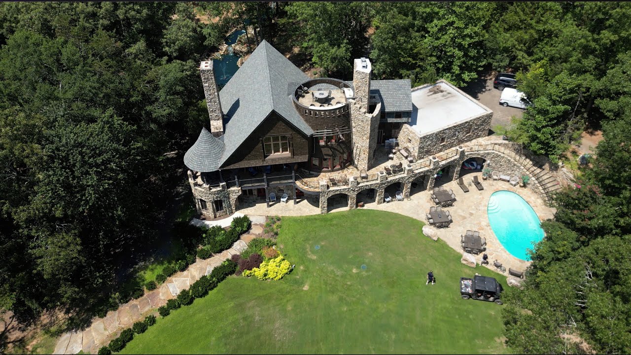 SLEEP: The Belissimo Castle - Lake Lanier | Eat. Sleep. Atlanta.
