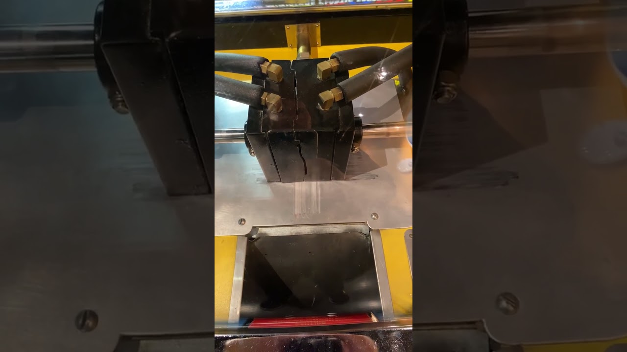 Getting the Chicks Mold-A-Rama