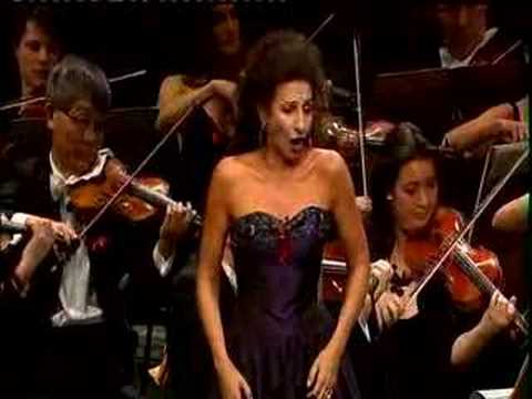 LUCIA ALIBERTI: "La Sonnambula"