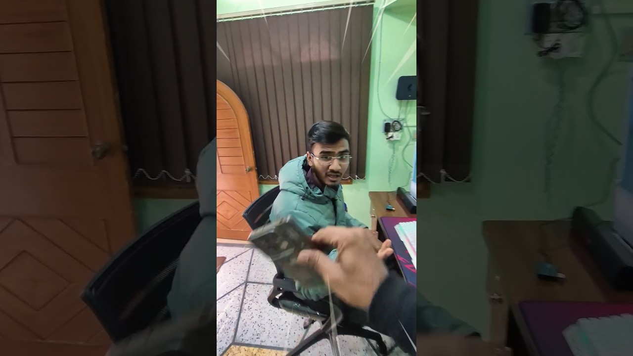 The Screen Will Turn Off When Someone Snatch Your Phone ! 