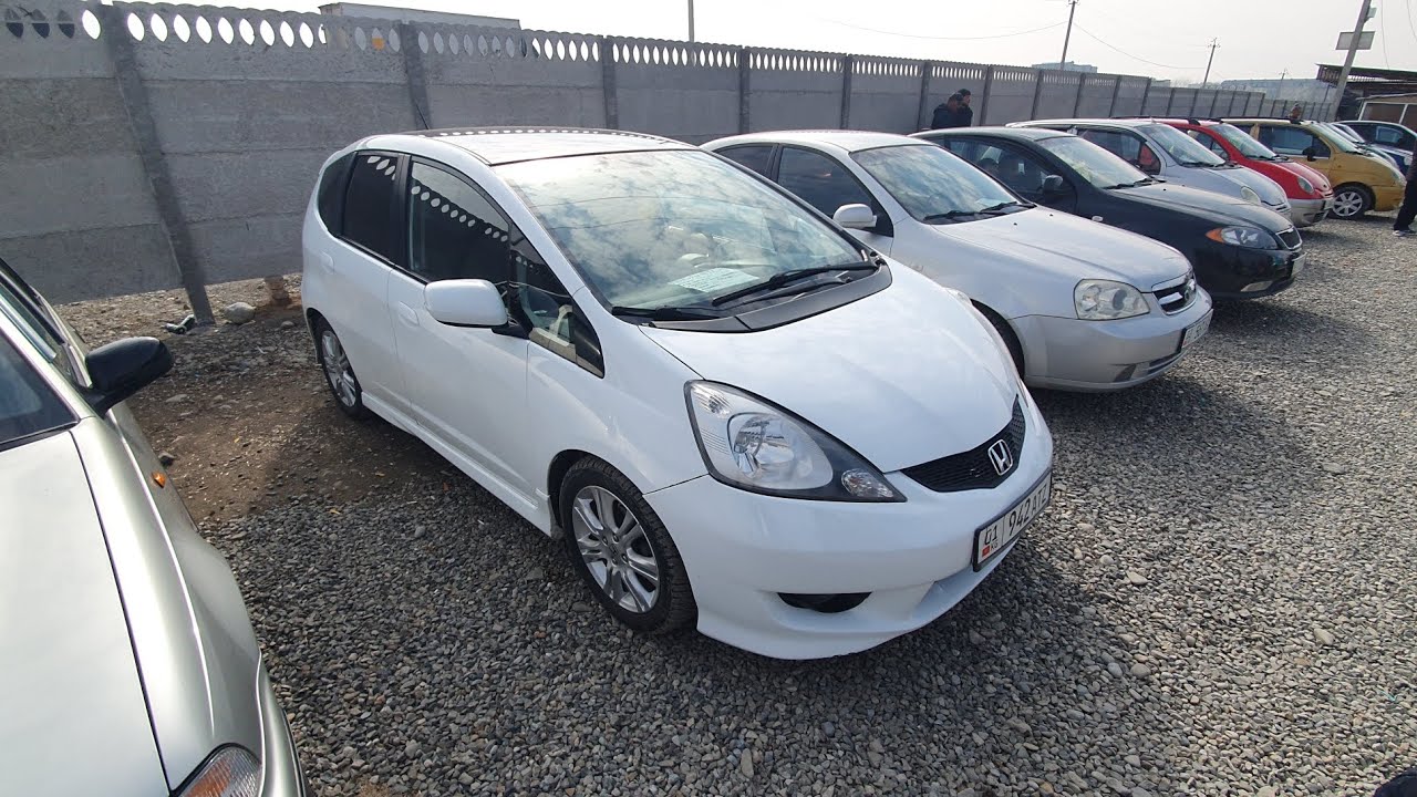 Кызыл-Кыя машина базары. Аралаш баардык машиналар тартылган. #машина #rek #кадамжаймедиа 