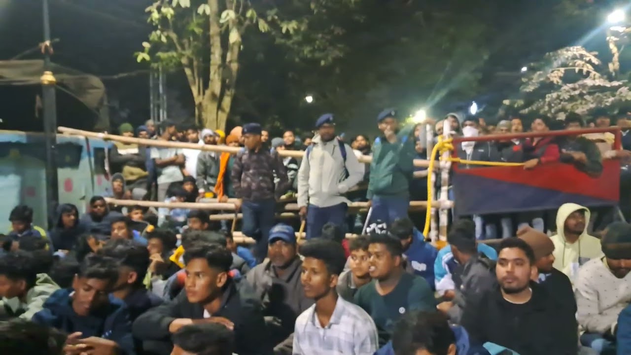 India Vs South Africa Cricket match "Chaos at the Counters: Crowded Rush for Cricket Match Tickets"