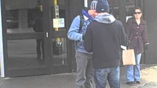 Jack Irons of Red Hot Chili Peppers,Pearl Jam and The Wallflowers signing autographs Profile