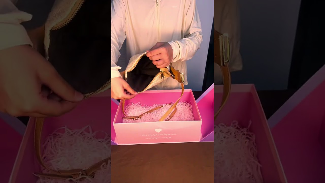 Fashion & Function Meet in the Perfect Bag 