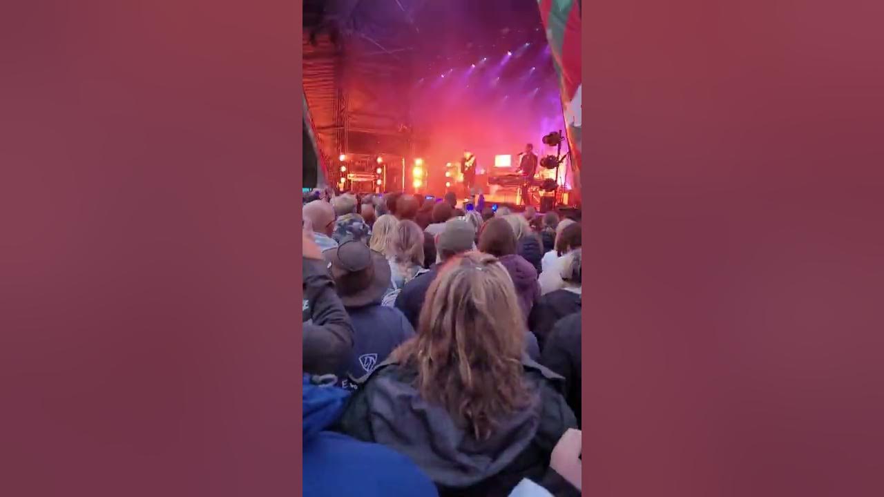 Spiraling by keane live Delamere forest 18/06/2022 YouTube