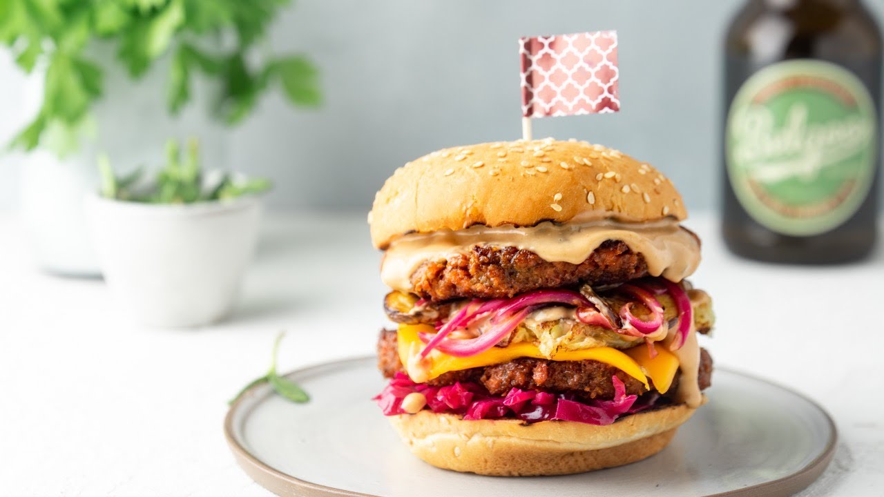 Неряшливый бургер // Messy burger