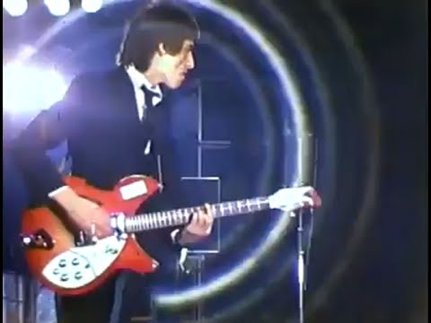 The Jam - Live  8mm camera footage - Mayfair, Newcastle July 1st 1977 (Batman) Punk New Wave Mod.