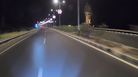 NIGHT AND DAY VIEW OF STATUE OF UNITY GUJRAT || KAISA LAGTA HAI STATUE OF UNITY RAT MAI AUR DIN MAI