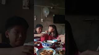 MiNi Cùng Anh Hai Ăn Cơm