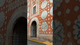 Sabías que la iglesia de Uayma es única en su estilo en Yucatán y sus colores son originales!