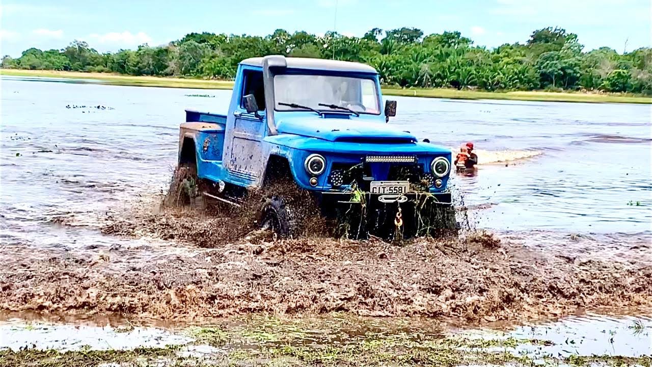 4x4 OFFROAD-F75 MOTOR OPALA 6C trabalhando mergulhado na água - Fazenda Guapé - 2020-03 Pantanal-MS
