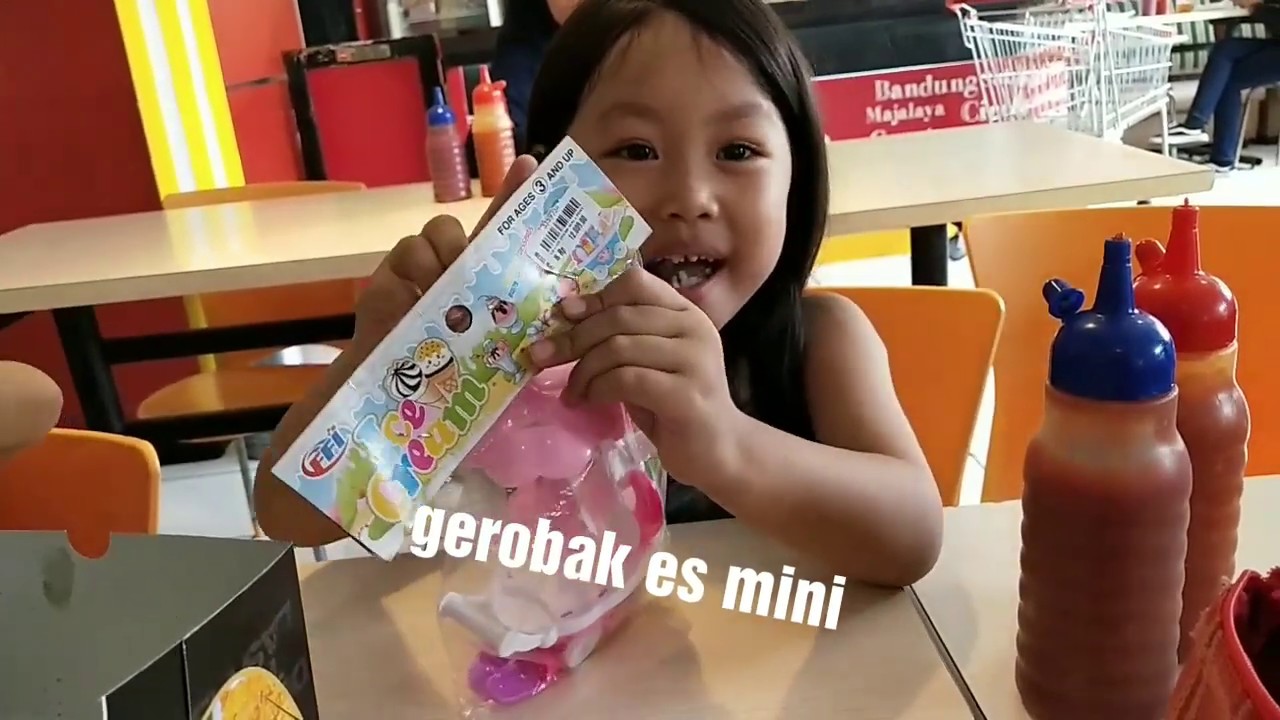 mainan gerobak ice cream mini YouTube mainan gerobak ice cream mini YouTube