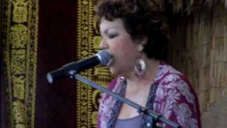 Video thumbnail of "Molokai Nui Ahina - Melveen Leed"