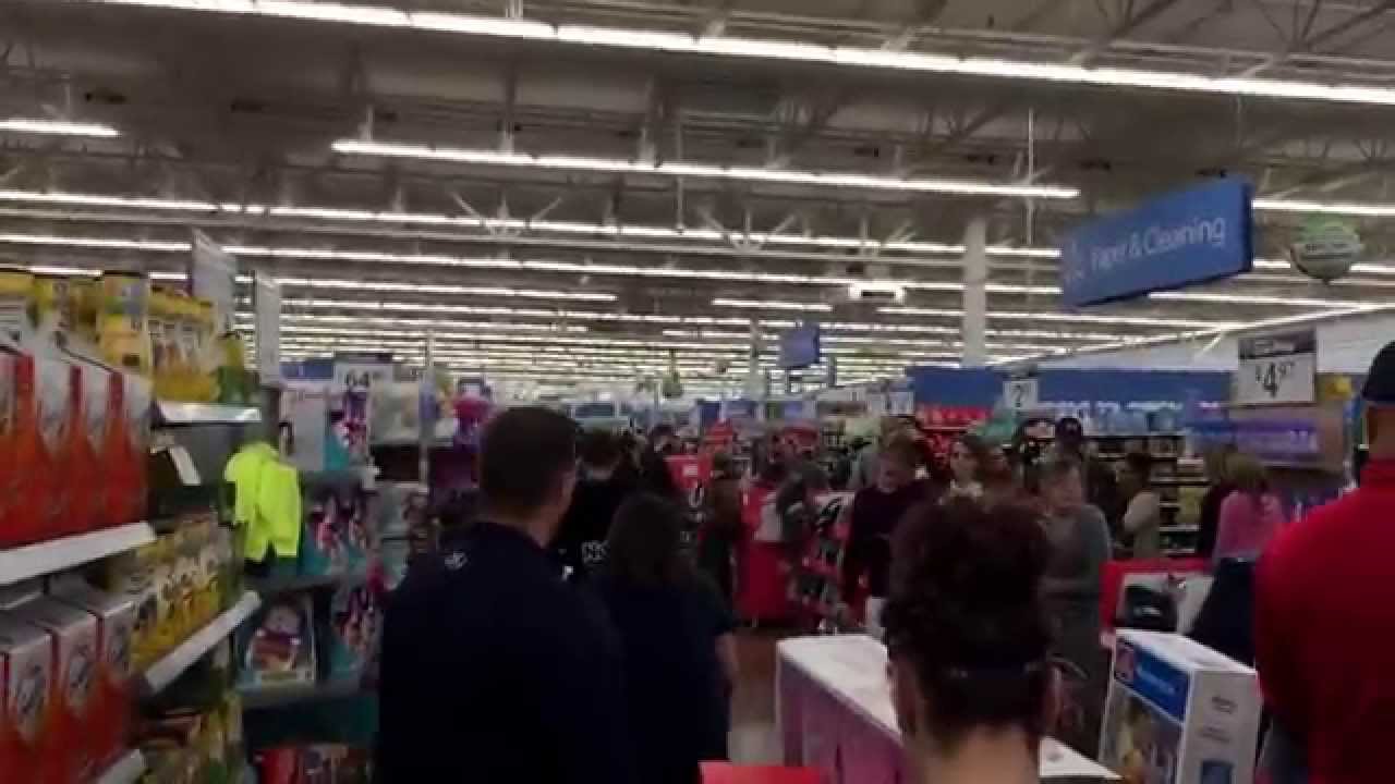 Black Friday 2014: Walmart (bonus video)