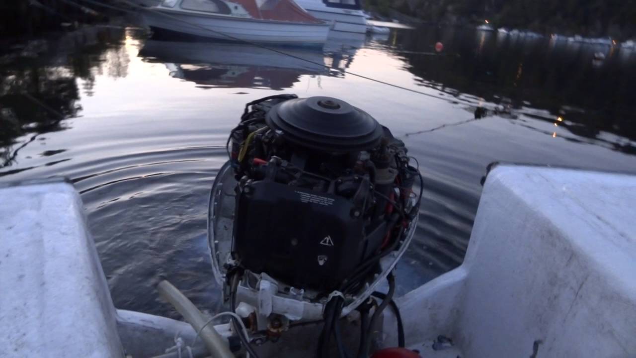 Evinrude 115hp V4 on idle YouTube
