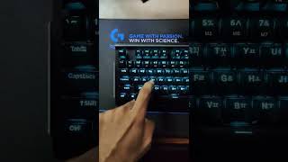 DO NOT BUY THIS KEYBOARD!!