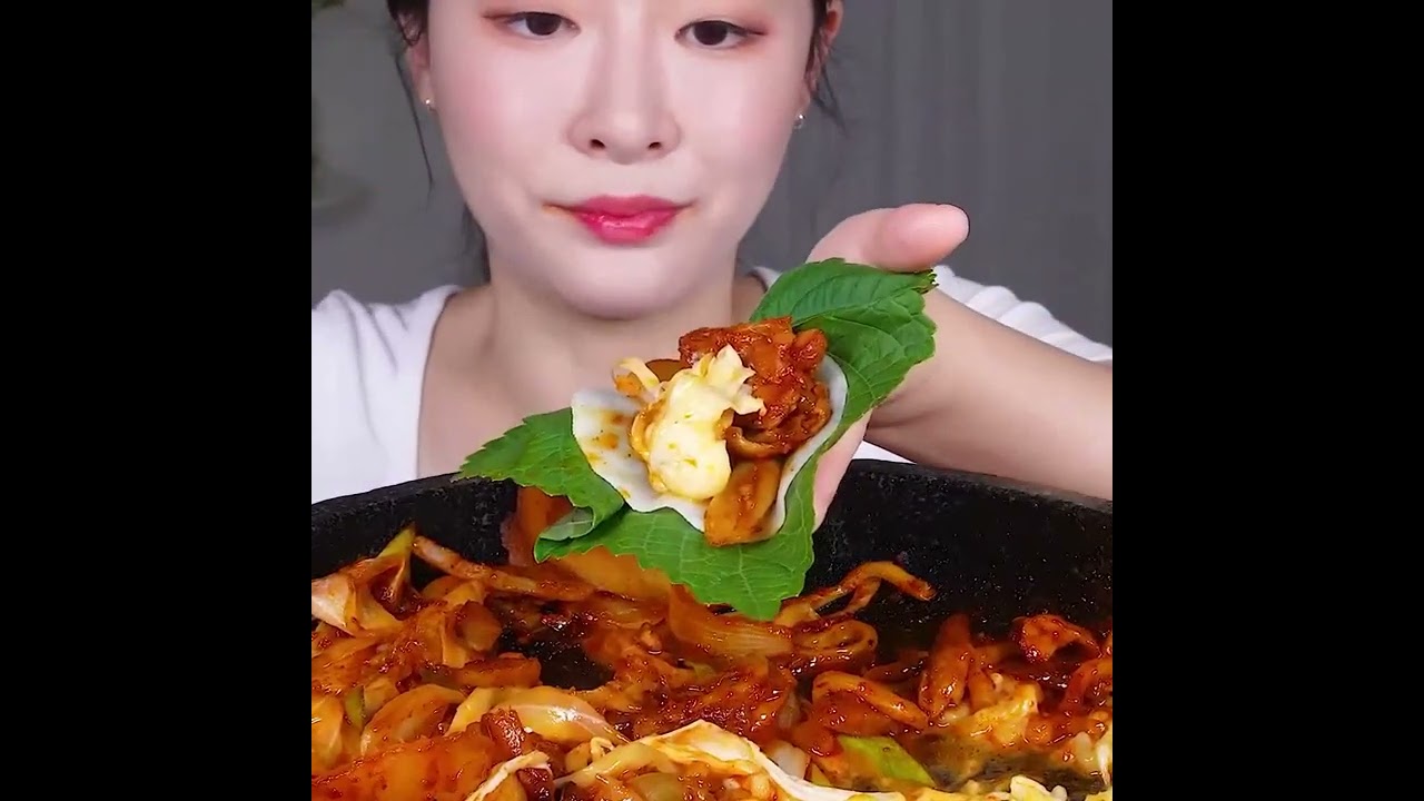 Cheese dakgalbi with crispy fried rice