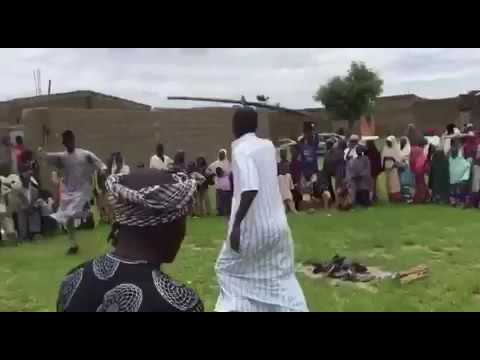 لعب مزمار في شمال نيجيريا 