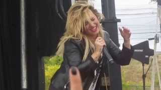 Demi Lovato - Something That We&#39;re Not @ Microsoft Opening -Burlington, MA