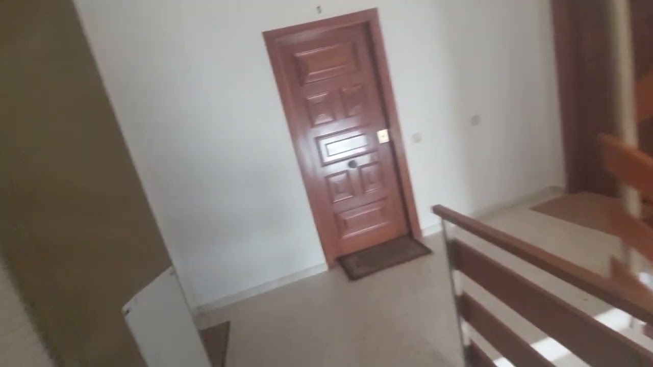 Old Montoy lift in a 4 story in Reus