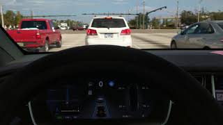 TESLA AutoPilot does not stop for RED LIGHTS!
