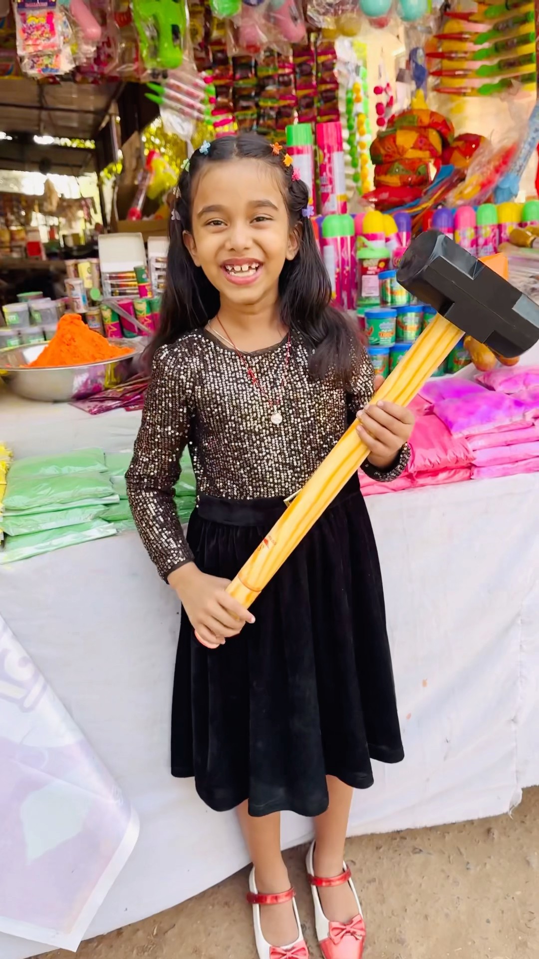 Amaira n y kesi pichkari le li? #shorts #thegeetagurjar