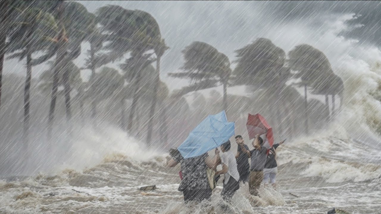 Hailstorm in Early Year! Nonstop Hail and Windstorm Destroy Village Life in Asia