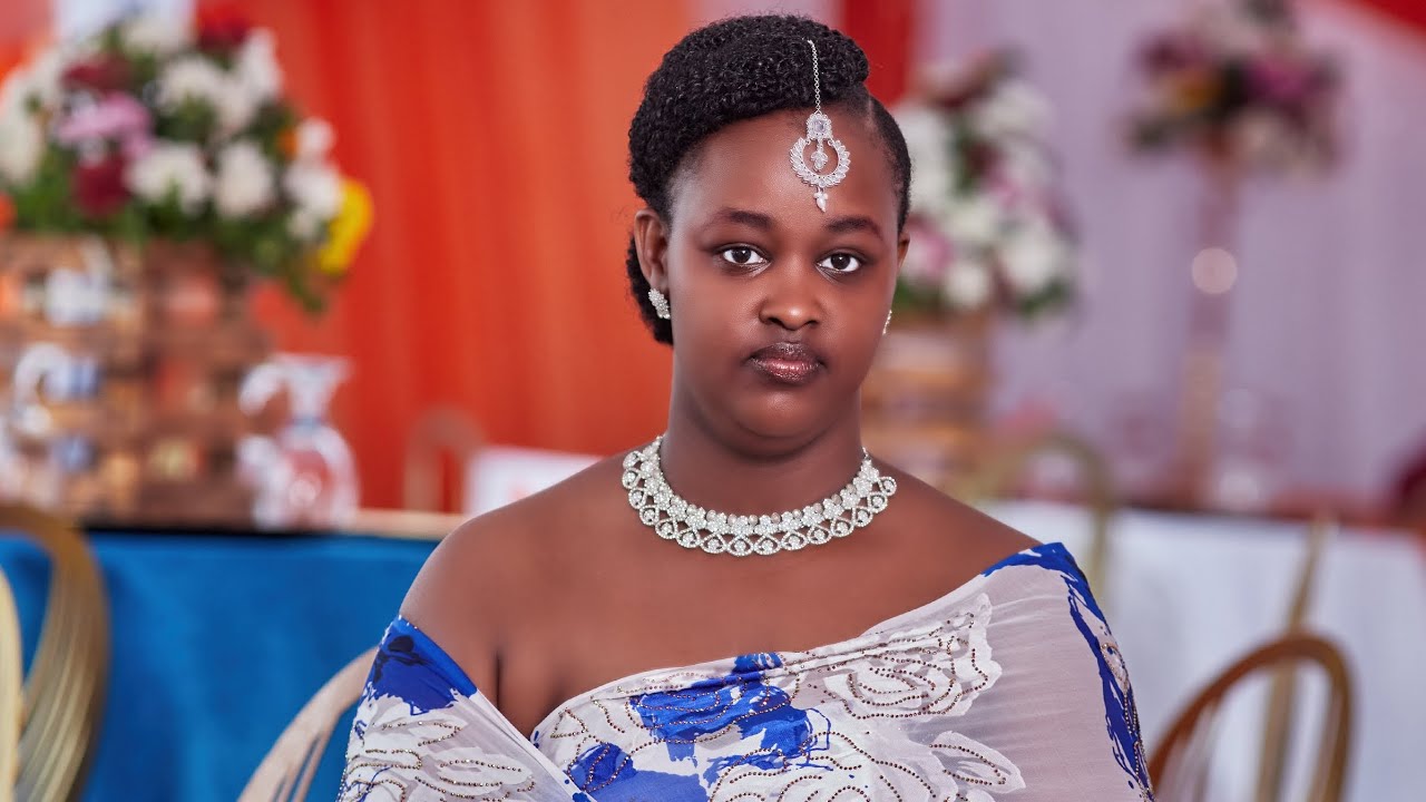 ALICE'S GIVEWAY@ Roja photography