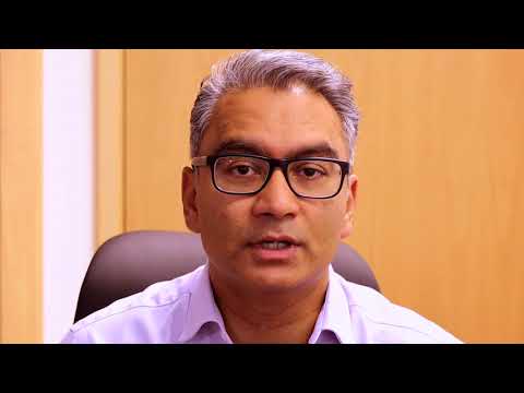 How is sinusitis treated?