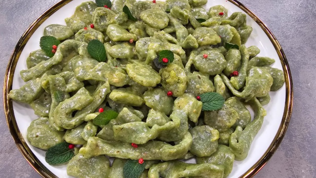 Rreze Dielli - Makarona të bëra vetë me shije spinaqi nga zonja Albana