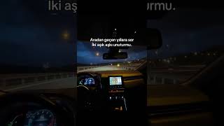 Aradan Geçen Yillara Sor İki Aşık Aşkı Unuturmu.