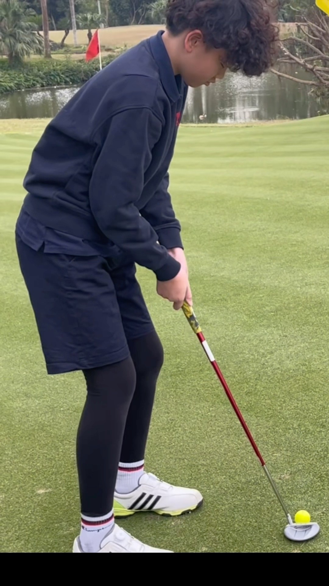 (Golf familyVN)cậu bé có cú đánh putter hay quá ?#golf#shorts