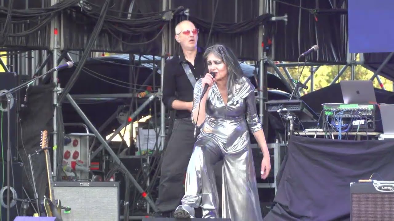 Siouxsie - Into A Swan @ Lisboa - Meo Kalorama