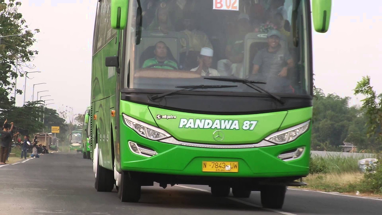 konvoi telolet pandawa87 selepas parkiran makam gusdur