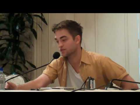 Kristen Stewart DATING Alicia Cargile? Kristen Stewart DATING Alicia Cargile?