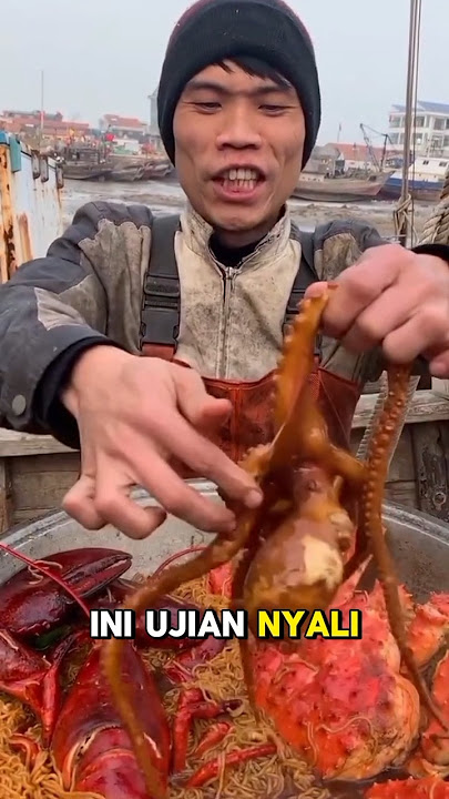 Cowok Ini Makan Gurita dan Lobster Sebesar Kepala! Liat Endingnya#mukbang #makan #shorts