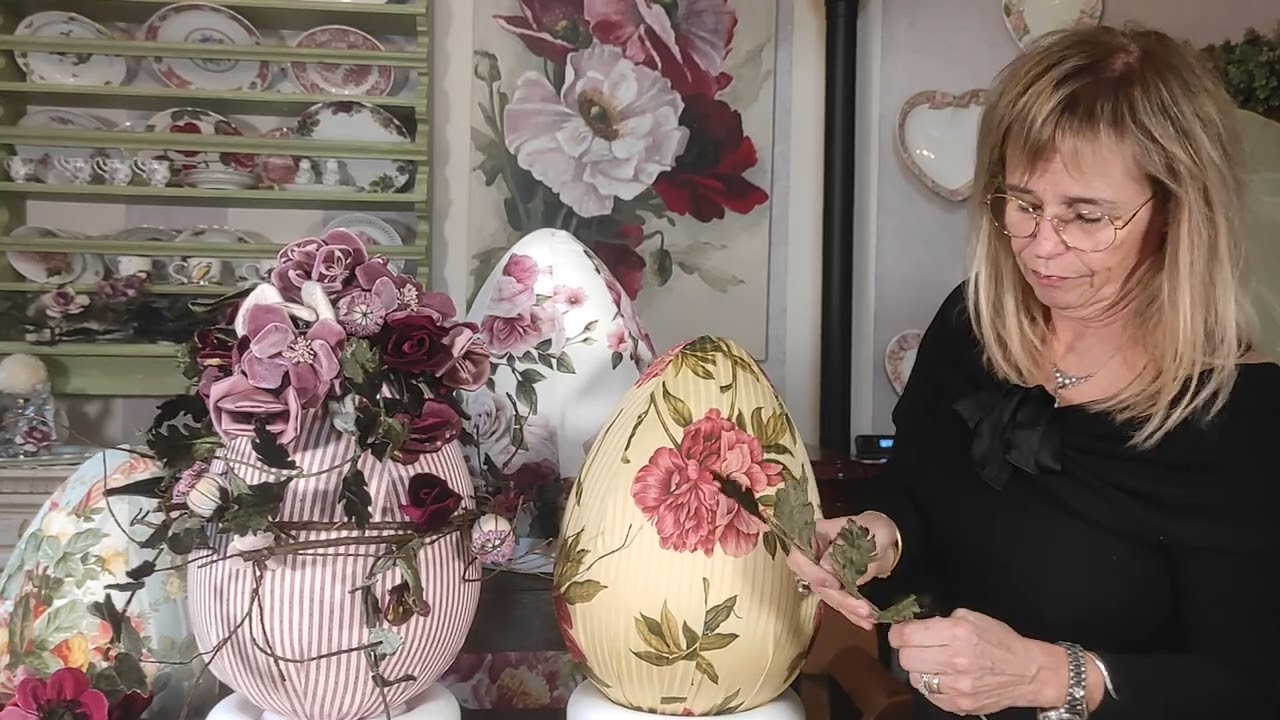 4 uova rivestite di tessuto: pezzi unici in vendita