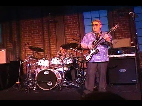 The Ventures - Out Of Limits