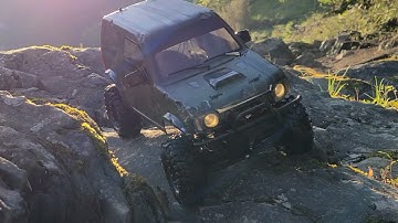 ラジコン　 スケールクローラー！ジムニーJ3　MST CFX