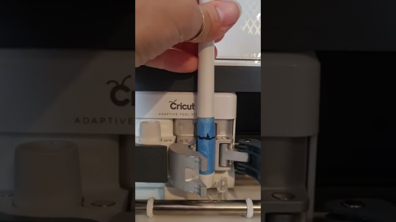 Utilisez le stylo Foil Action pour cricut Maker