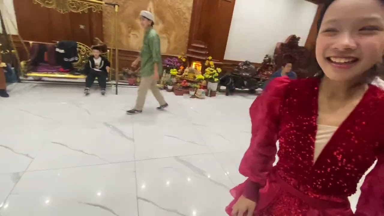 ngày 8 tháng 12, 2025