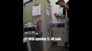 Safe cracking TL-30 safe. #safe #diy #lockout #vault #drill #safecracker #miami #florida #jewllery